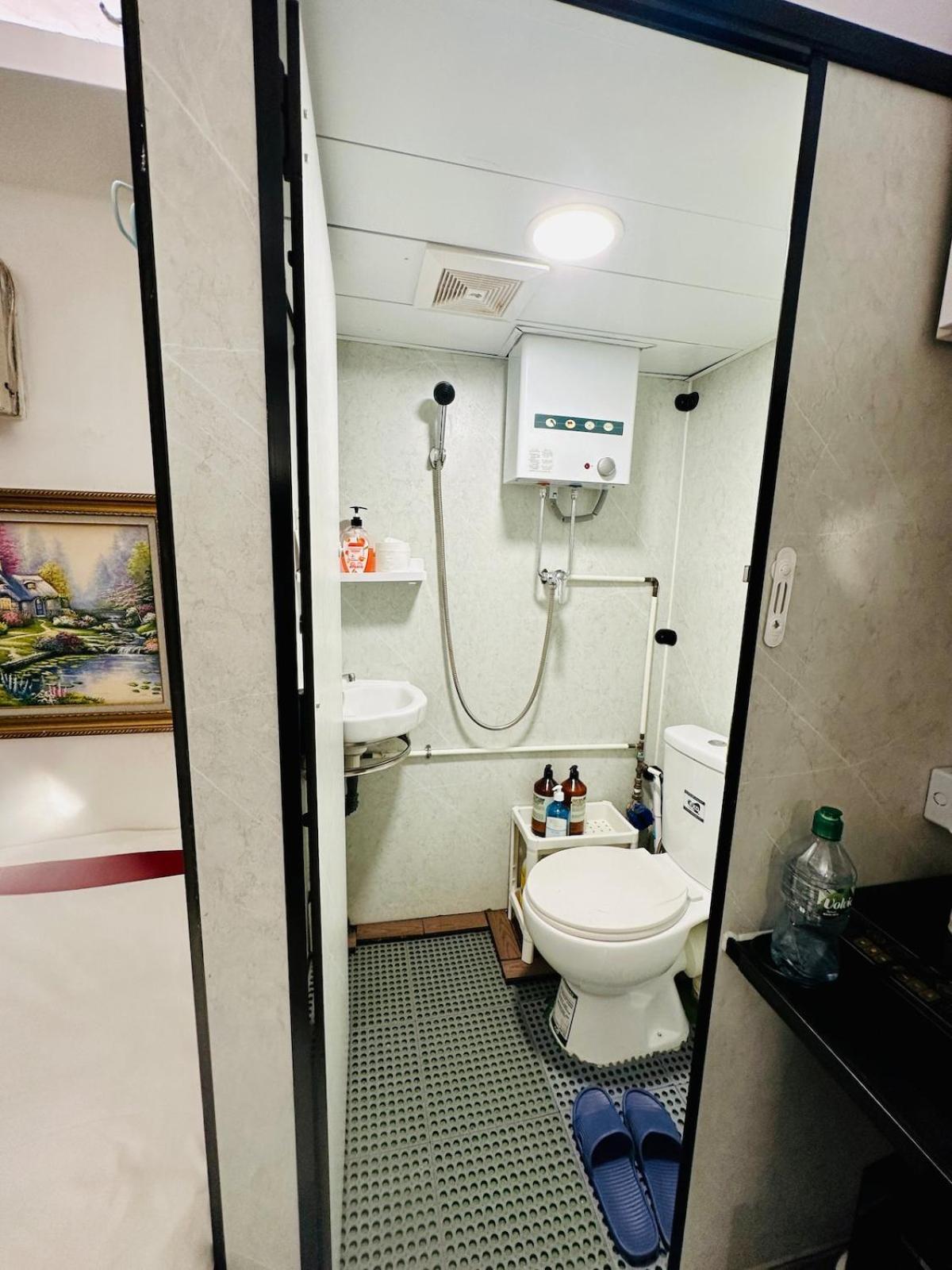 Apartment Standard With Rooftop Near Lkf Hong Kong
